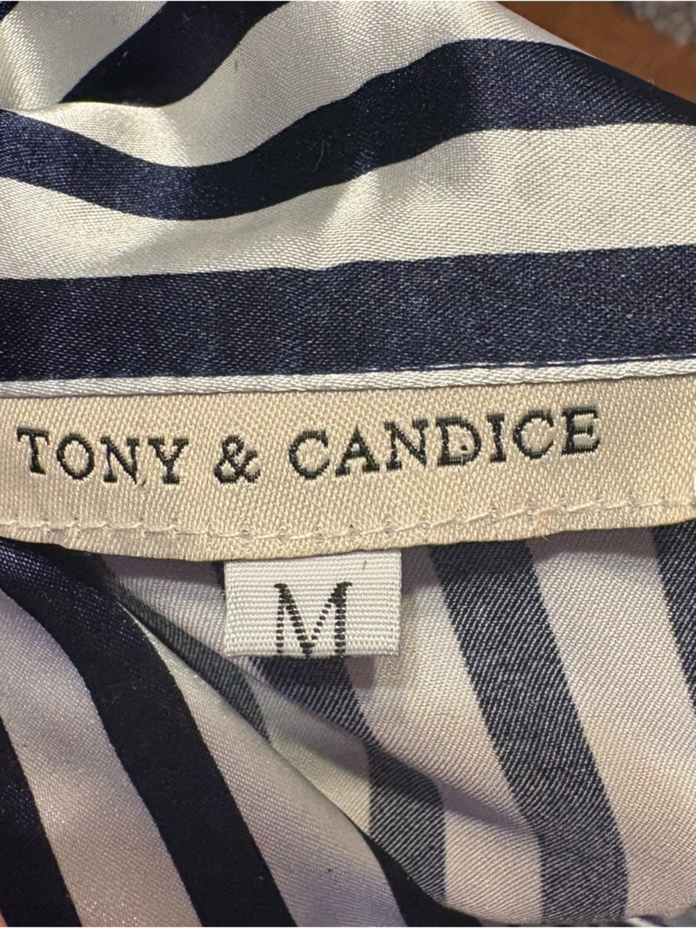 Striped blue/white satin like matching pajamas long sleeve button up & pants m - Picture 11 of 12
